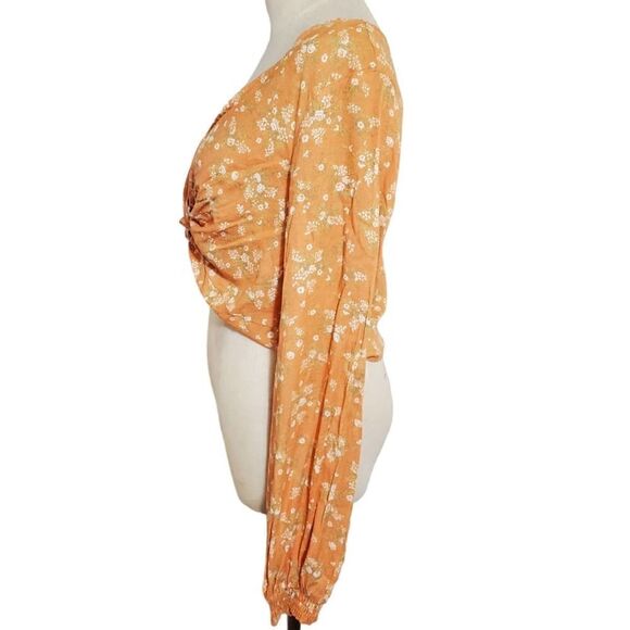 Urban Outfitters Orange & White Crop Top NWT - Picture 4 of 5